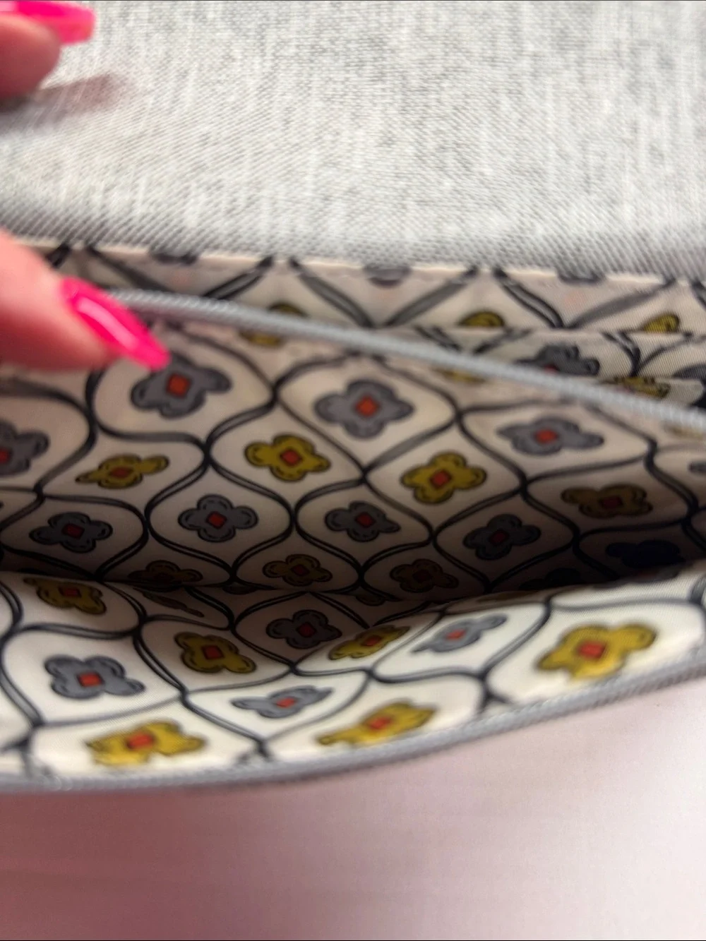 Vera Bradley Crossbody Wallet Medium Heather Gray Lighten Up NWT